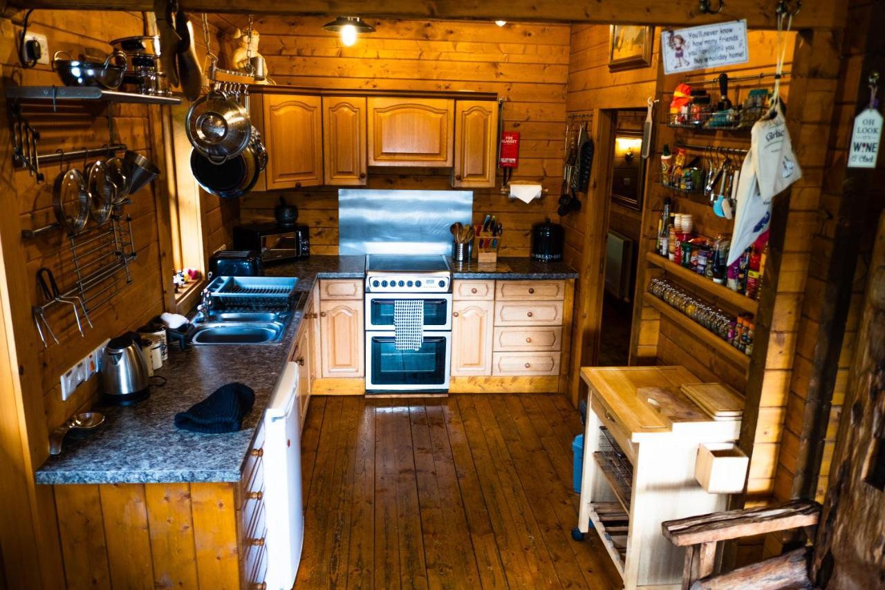 George Cabin - Log Cabin In Wales With Hot Tub Newtown  Exterior foto
